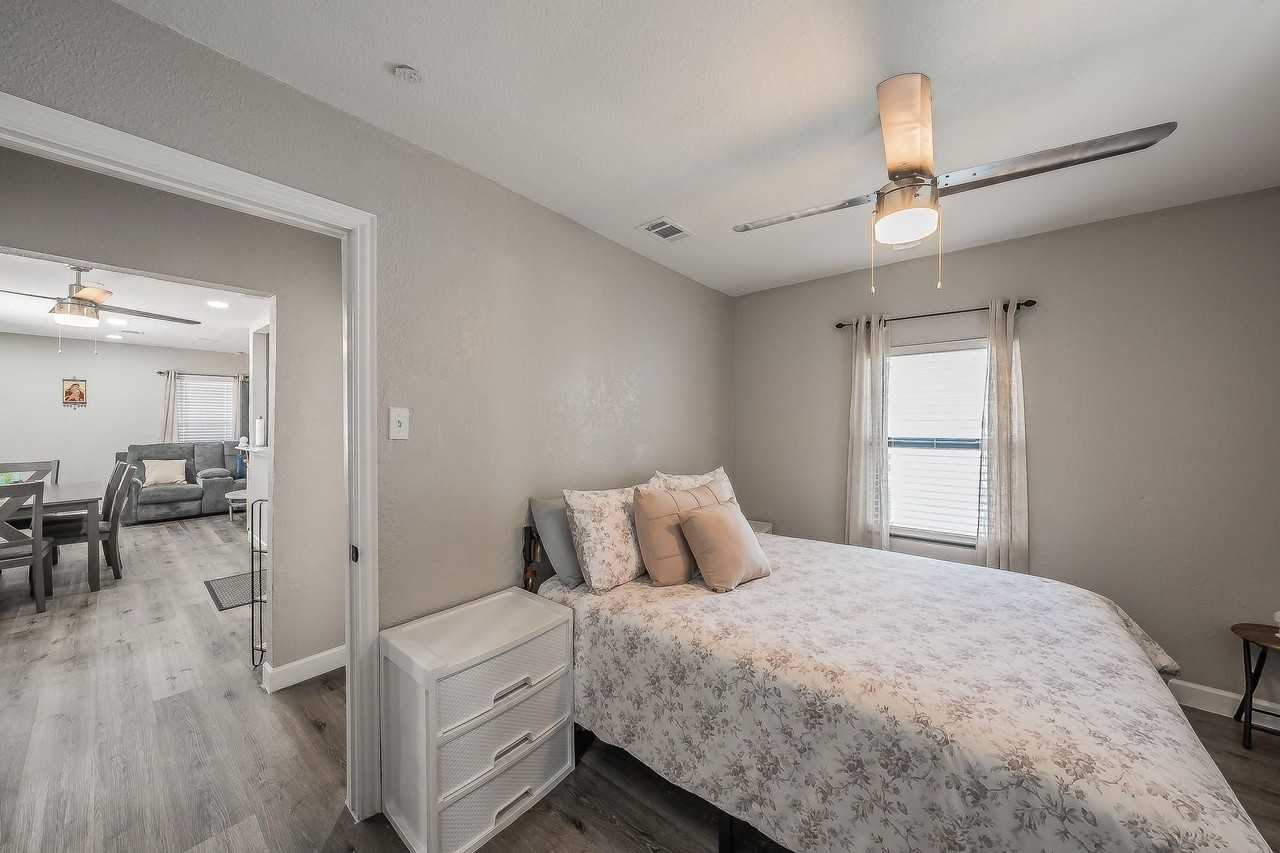 4506 Roberts Ave - Photo 7 of 15