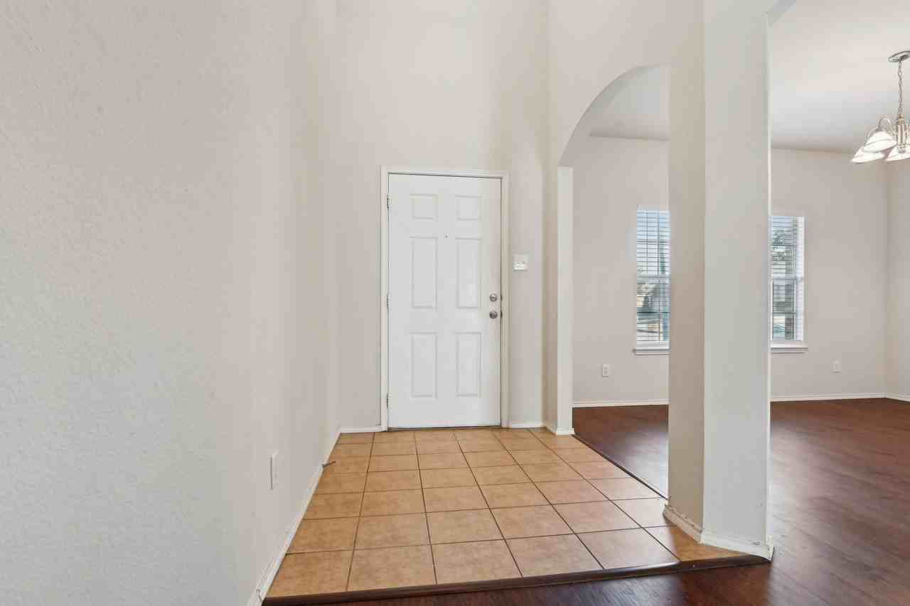 3019 Appaloosa Dr - Photo 4 of 39