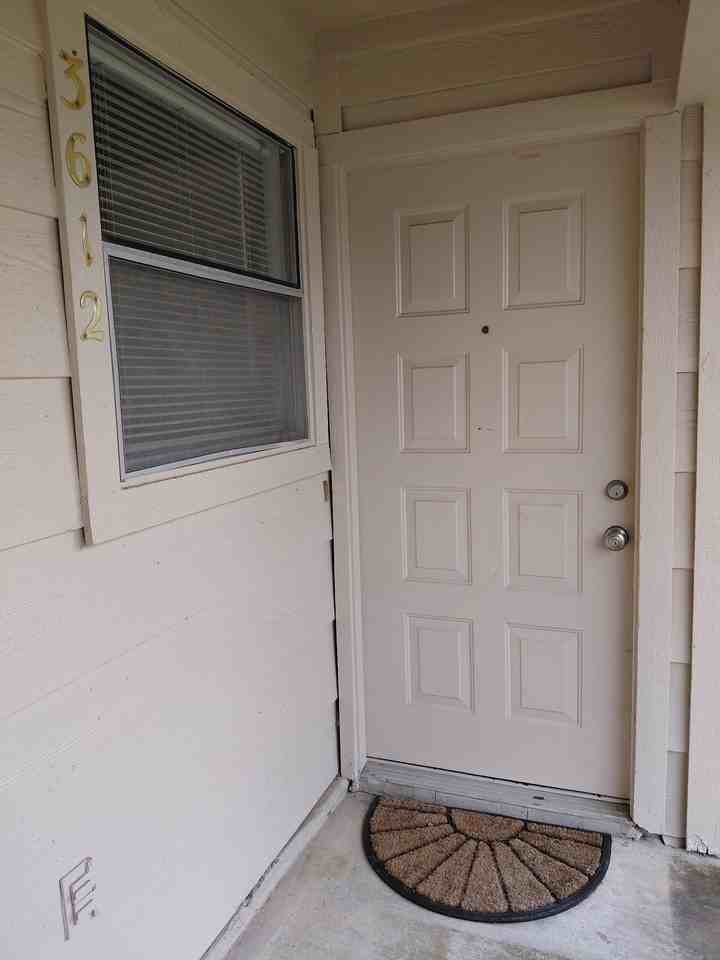 3612 Jewel St - Photo 3 of 12