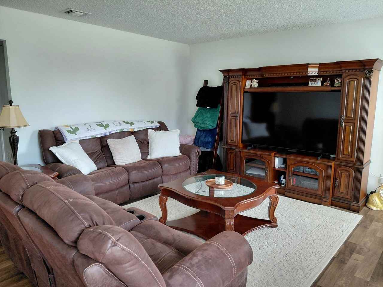 3612 Jewel St - Photo 4 of 12