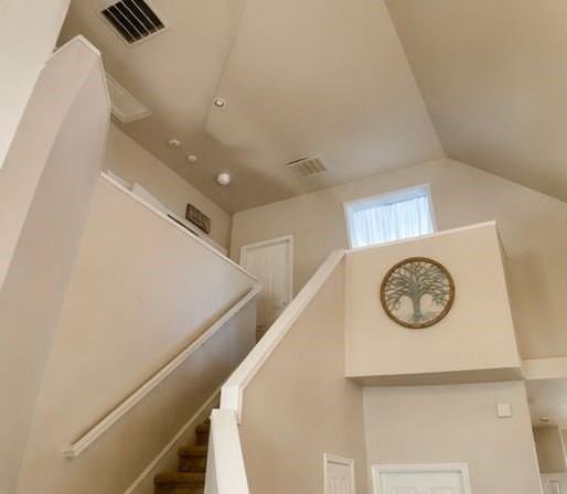 6778 Canterbury Dr - Photo 4 of 7
