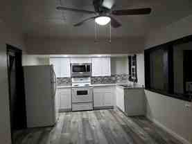 108 W Monterey St #B - Photo 1 of 1