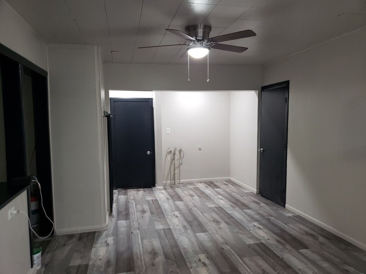 108 W Monterey St #B - Photo 4 of 16