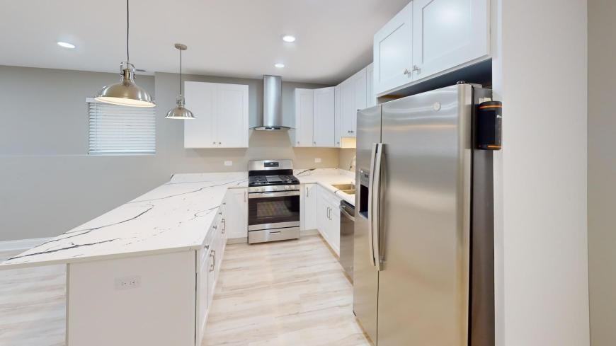 3822 W Huron St - Photo 2 of 10