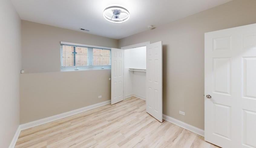 3822 W Huron St - Photo 4 of 10