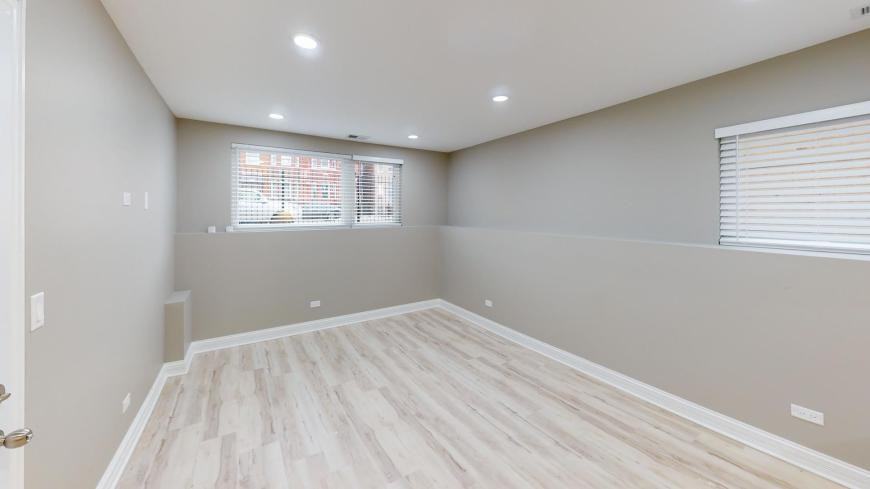 3822 W Huron St - Photo 6 of 10
