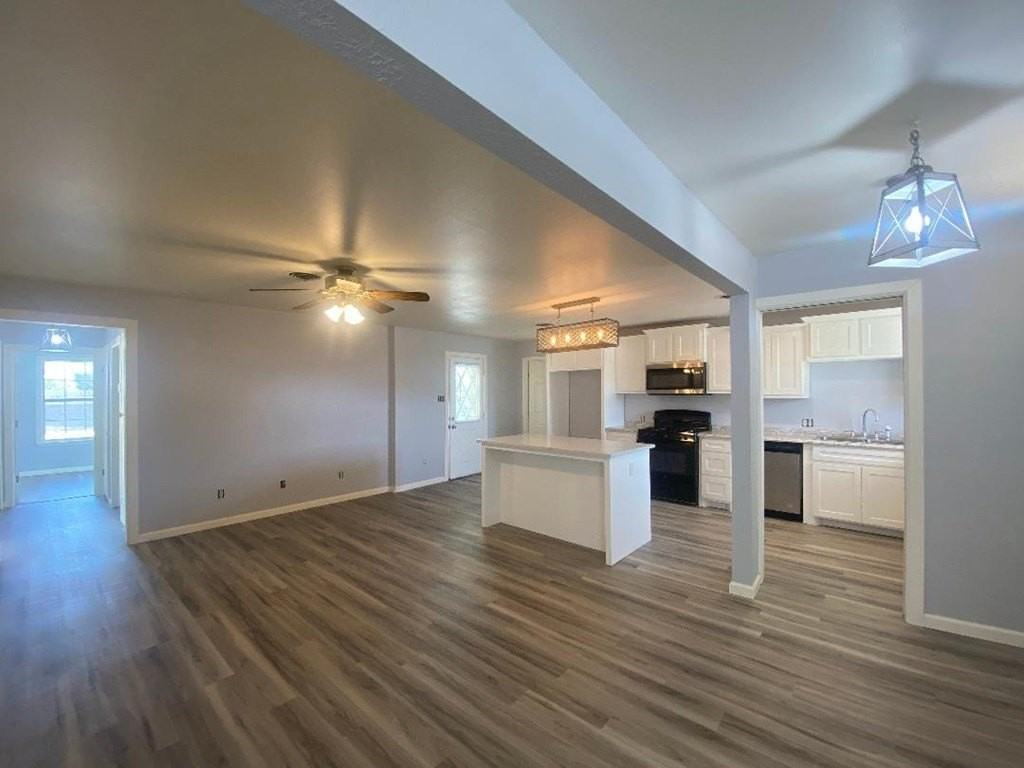 426 E 50th St - Photo 2 of 12