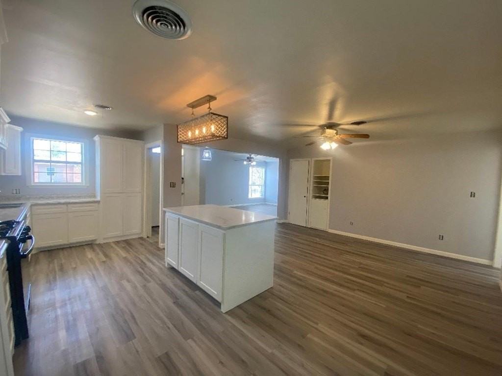 426 E 50th St - Photo 3 of 12