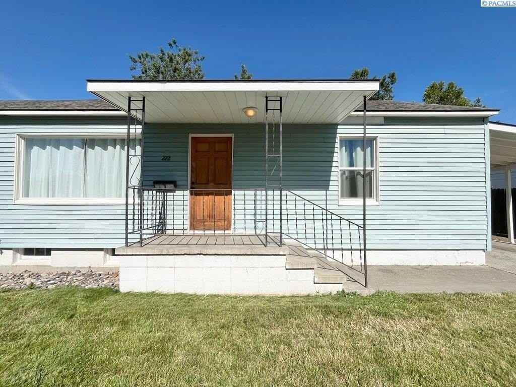 222 Casey Ave - Photo 2 of 26