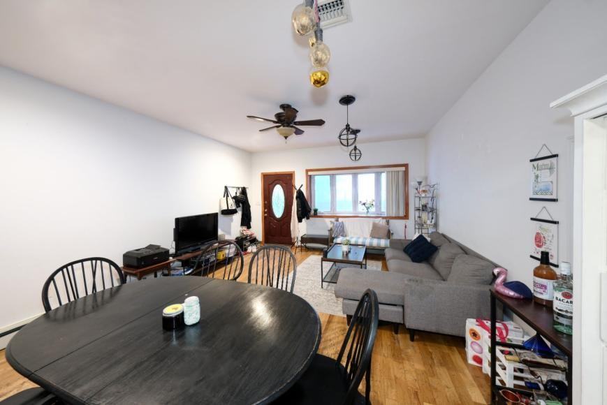 583 Warren St - Photo 3 of 10