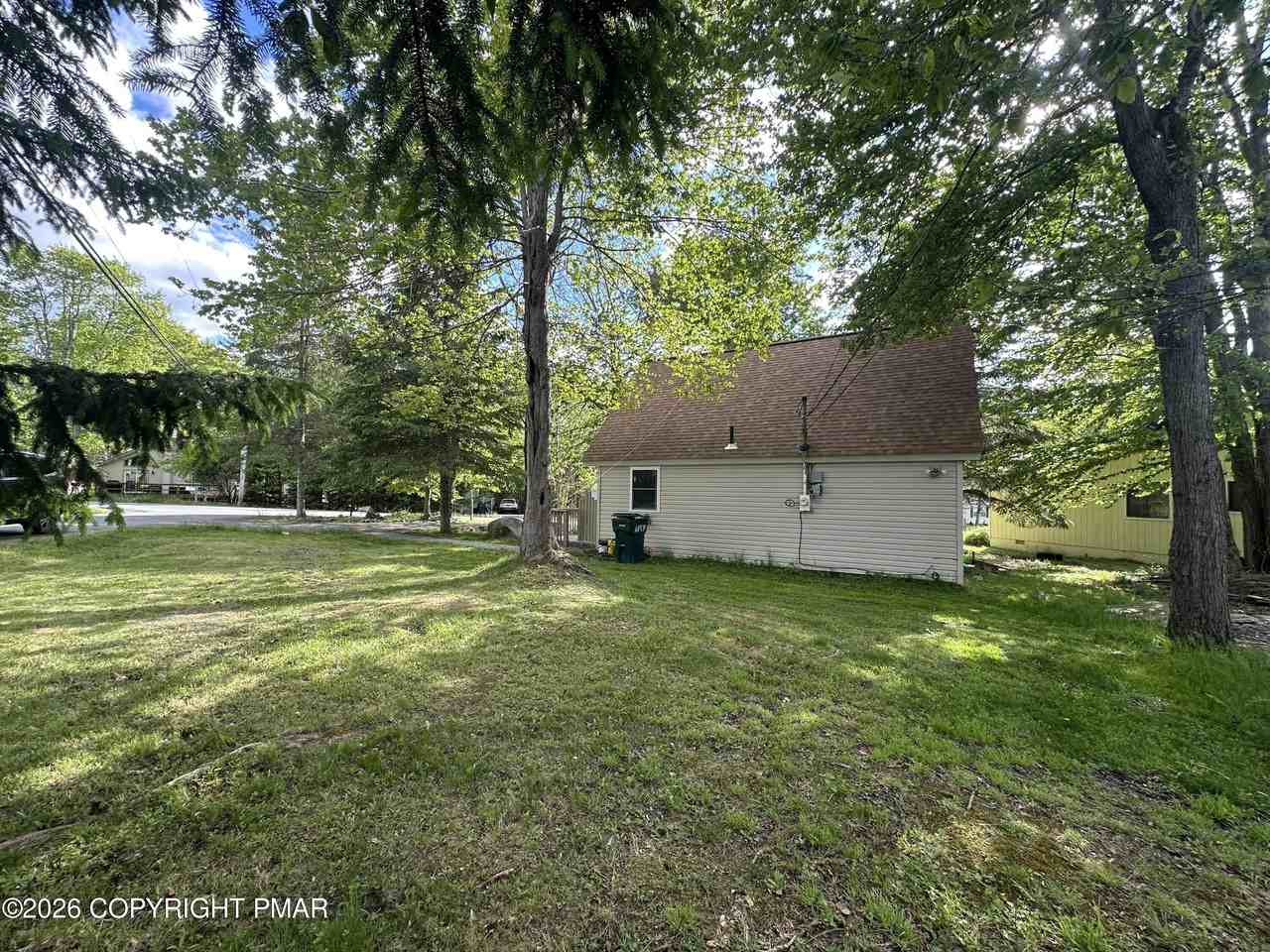838 Country Place Dr - Photo 4 of 36