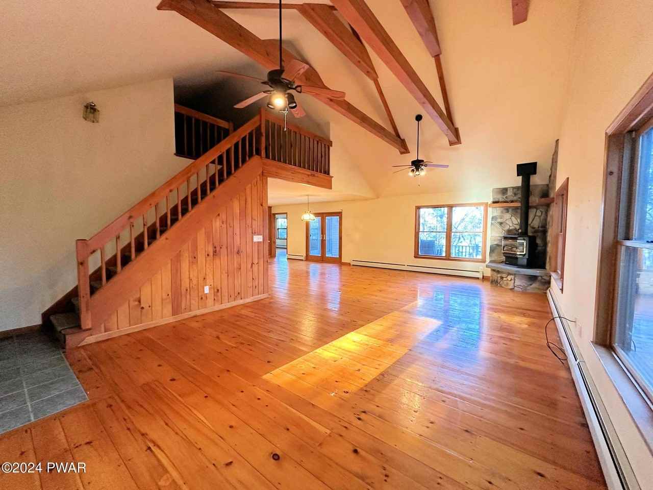 109 Mountain Laurel Ln - Photo 2 of 38