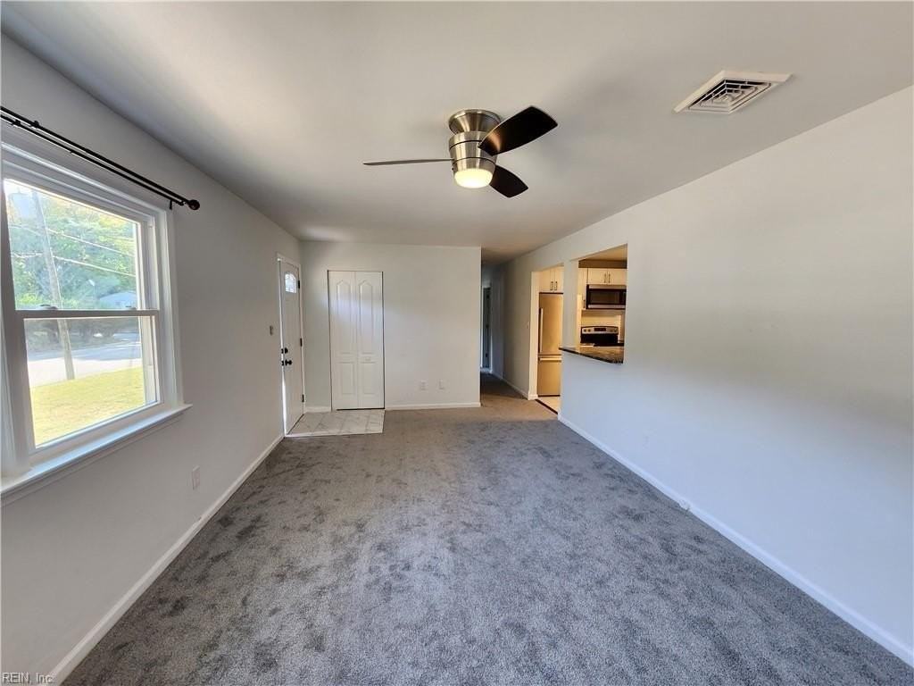 213 Picard Dr - Photo 4 of 12