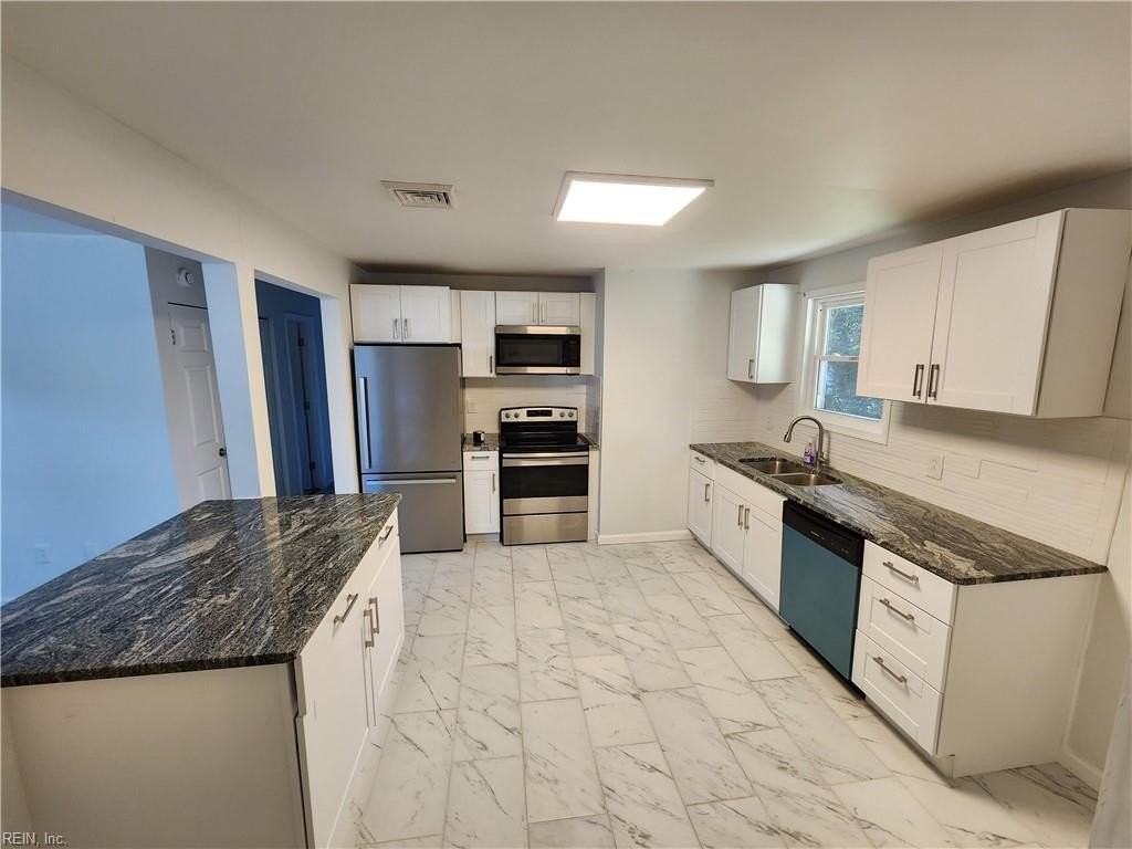 213 Picard Dr - Photo 5 of 12