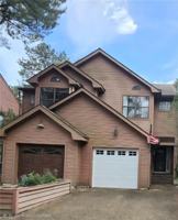 featured image of 2157 Woodlawn Ave