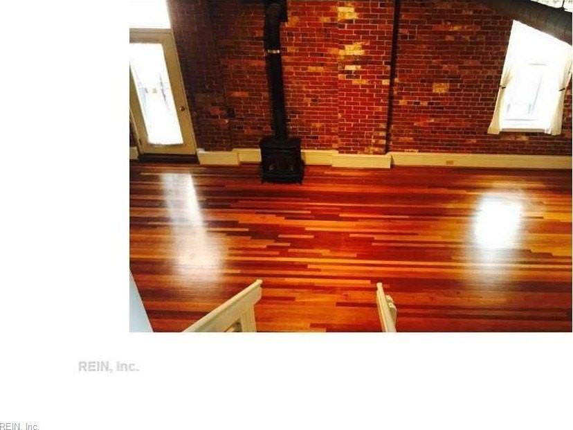 111 W Tazewell St #303 - Photo 3 of 14
