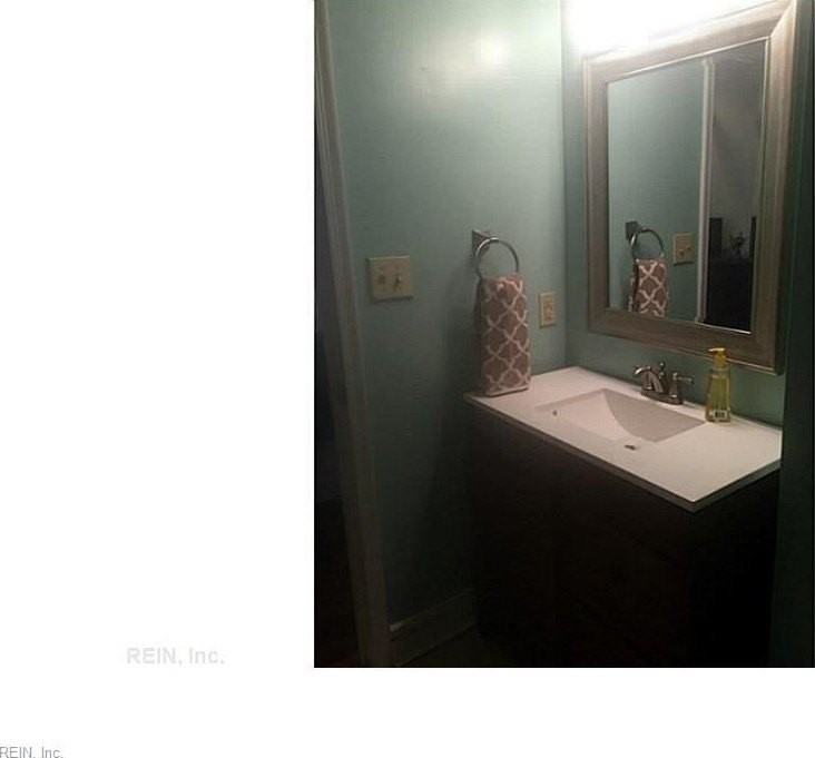 111 W Tazewell St #303 - Photo 6 of 14