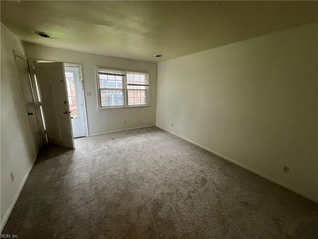 1534 Fairbanks Ave #B - Photo 2 of 11