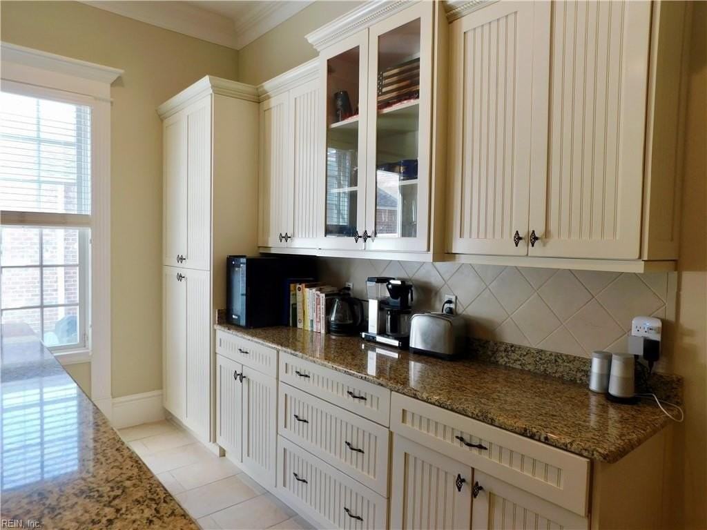 4721 Pleasant Ave - Photo 4 of 35