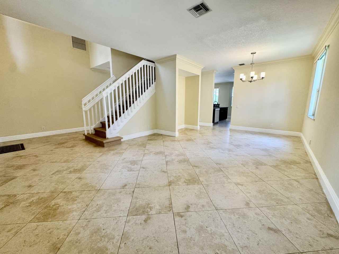 898 Tulip Cir - Photo 6 of 34