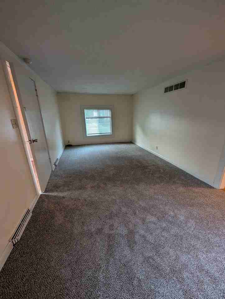 2602 Sw Washburn Ave #1 - Photo 2 of 13