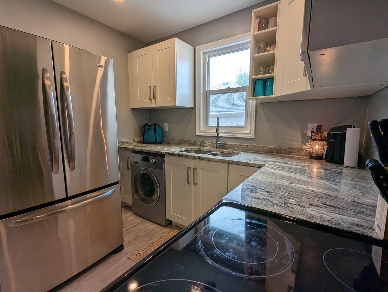 1542 York St Uppr - Photo 7 of 18