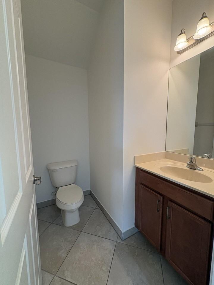 8187 Half Dome Ct - Photo 6 of 36