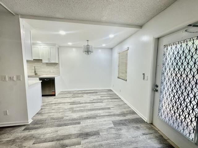 3045 Cornwall C - Photo 5 of 38