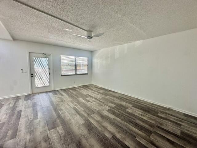 3045 Cornwall C - Photo 6 of 38
