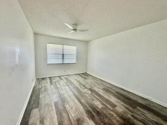3045 Cornwall C - Photo 7 of 38