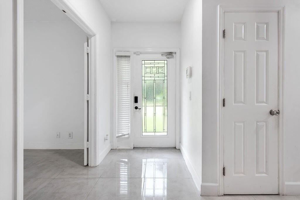 160 Baldwin Blvd - Photo 2 of 18