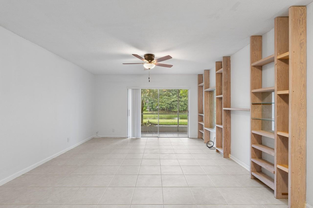 10693 N Military Trl #7 - Photo 3 of 28