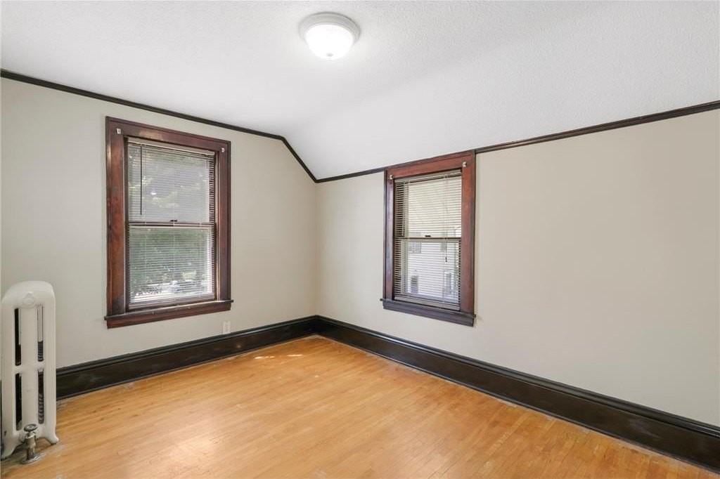 3217 4th St Se - Photo 4 of 24