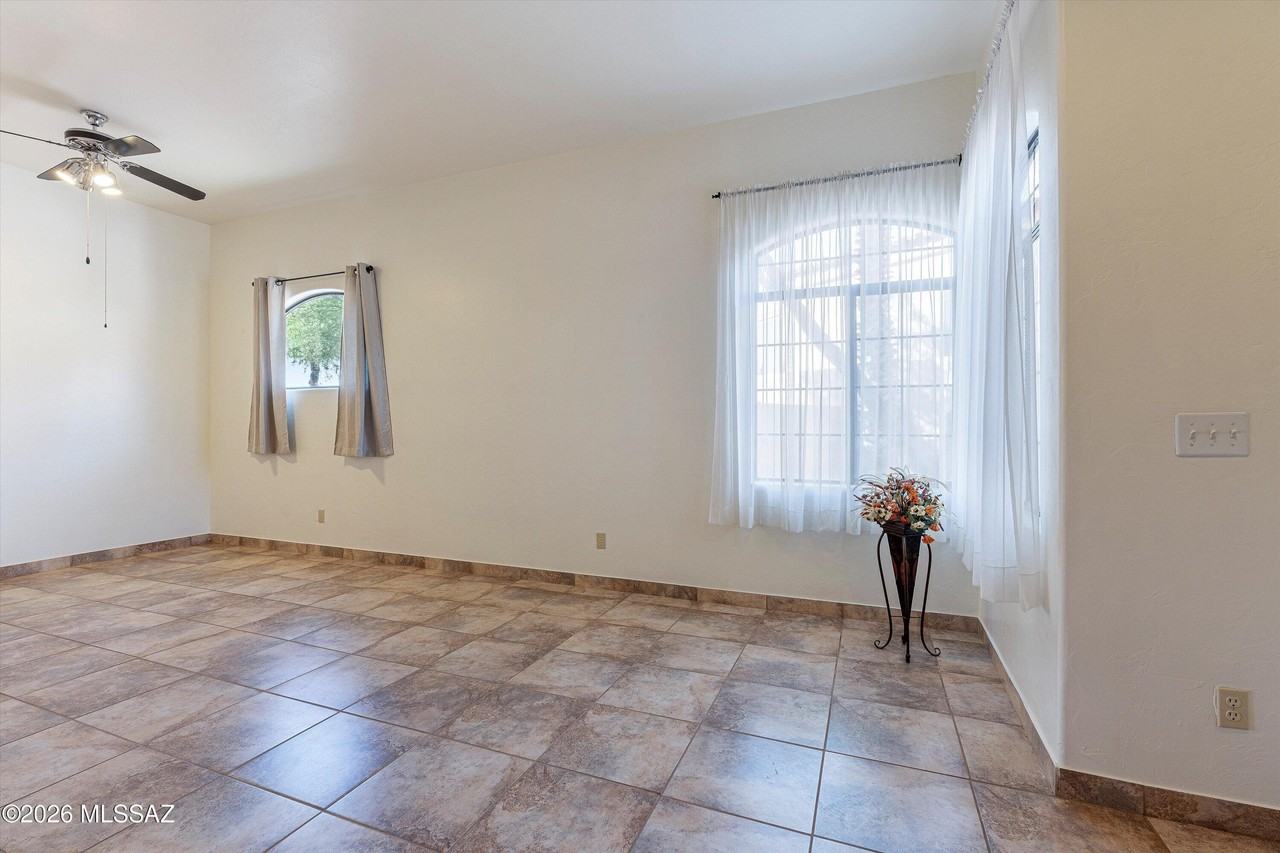 3177 W Flowering Cactus Ct - Photo 4 of 19