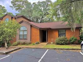 featured image of 4424 Stratfordshire Ct