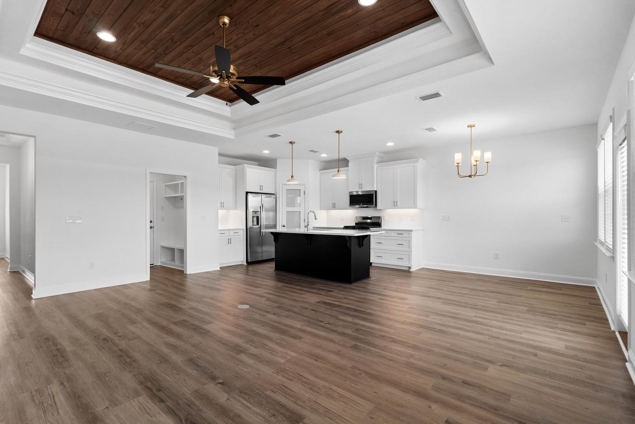 4248 Landry Ln - Photo 4 of 17