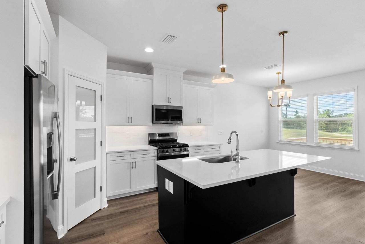 4248 Landry Ln - Photo 5 of 17