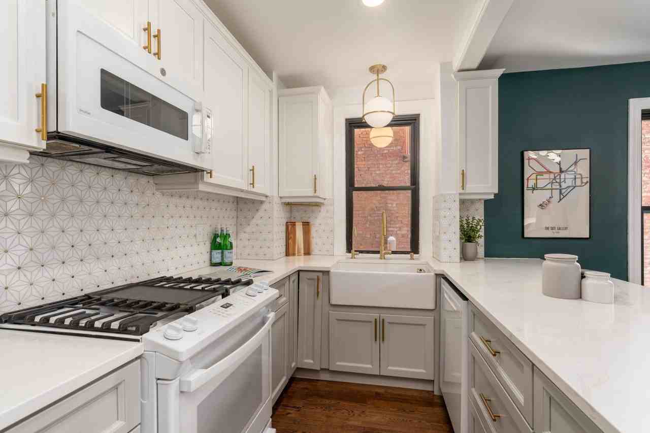 1915 16th St Nw #304 - Photo 4 of 13