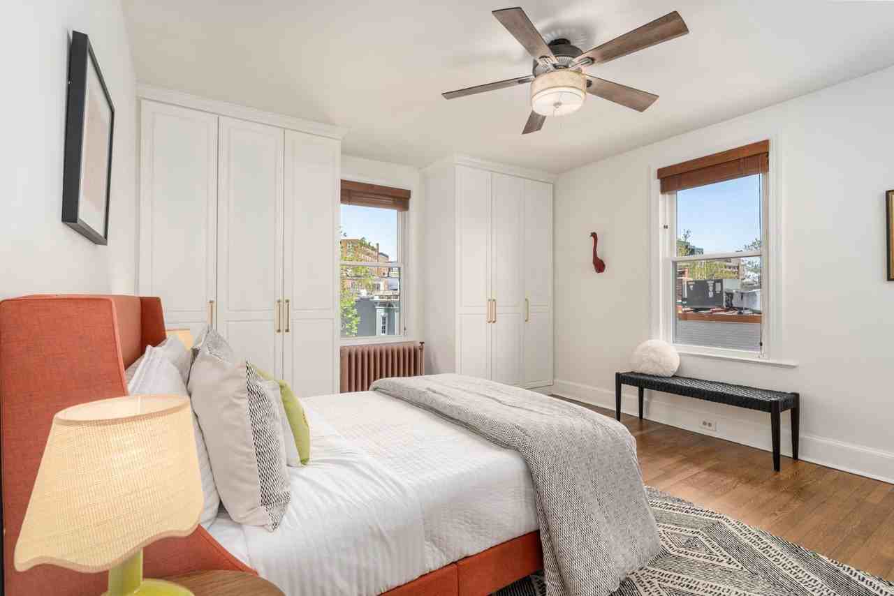 1915 16th St Nw #304 - Photo 7 of 13