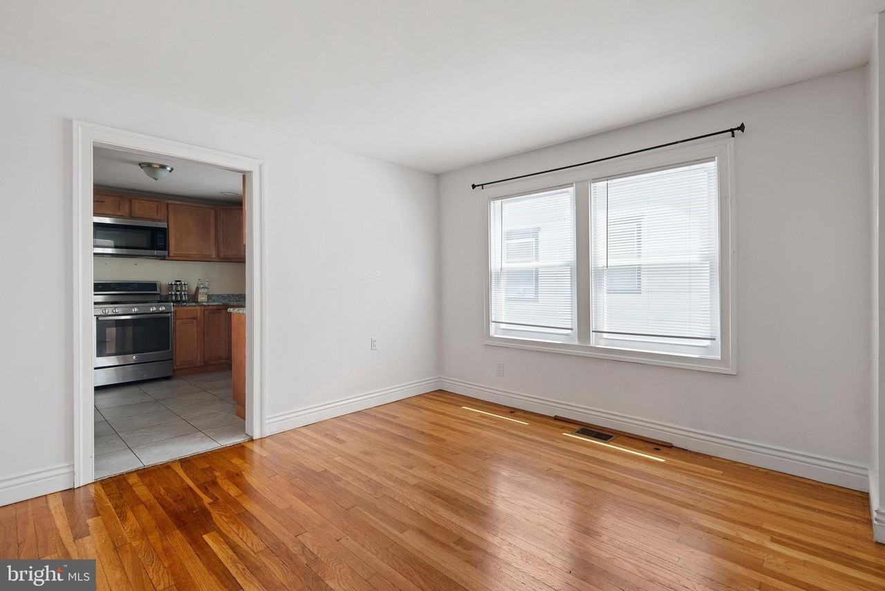 27 W Reamer Ave - Photo 3 of 20