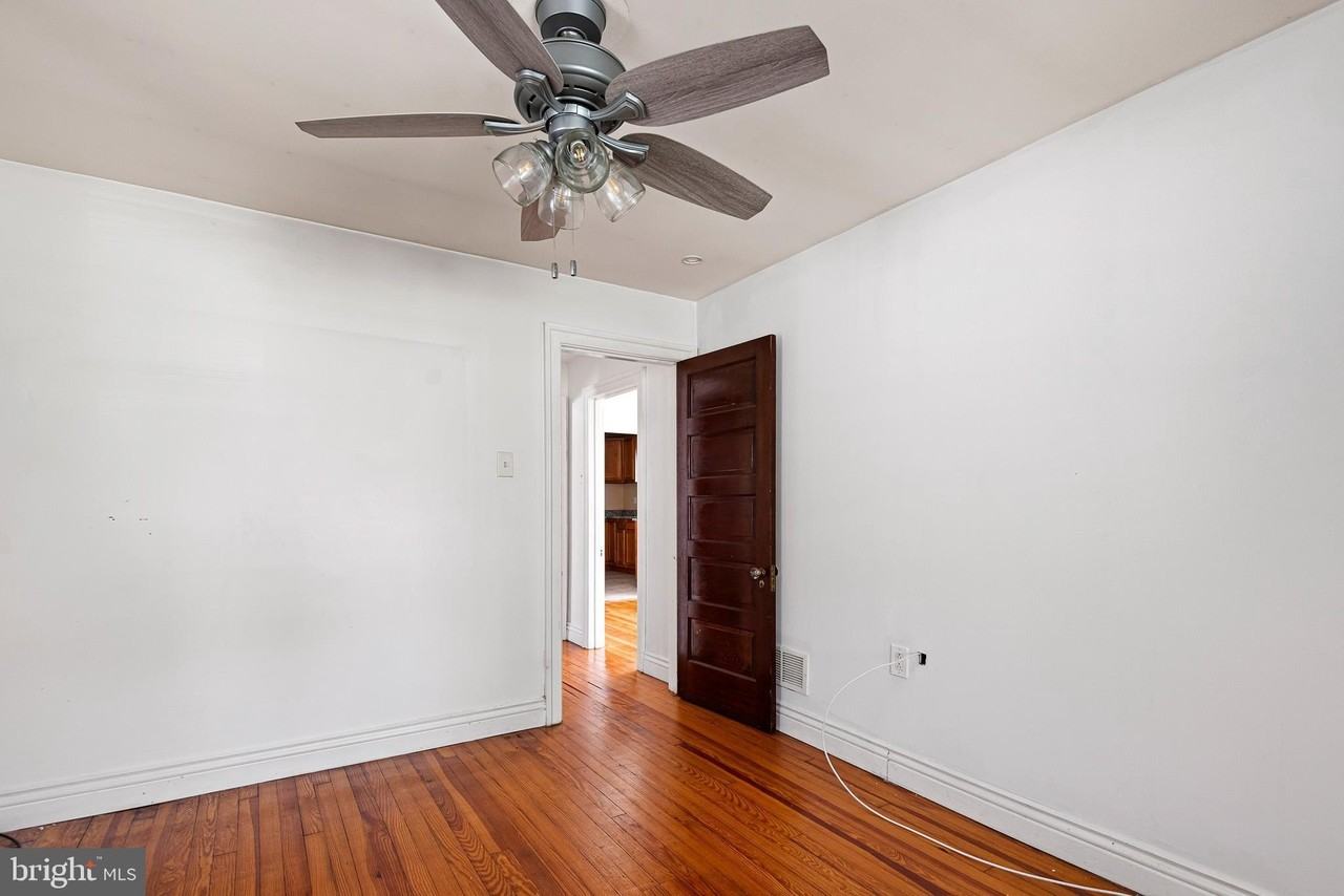27 W Reamer Ave - Photo 7 of 20