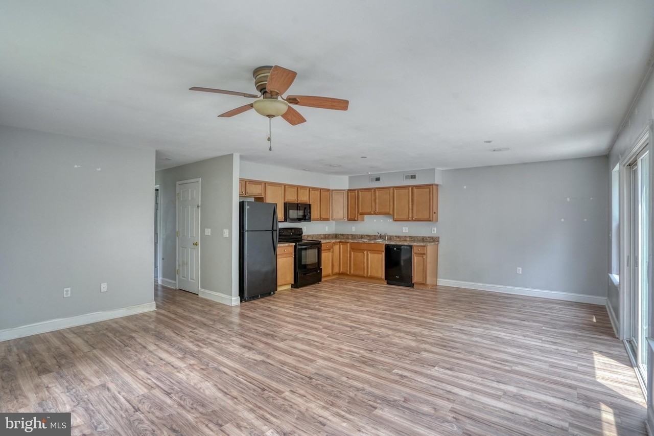 203 Hamilton St - Photo 2 of 27