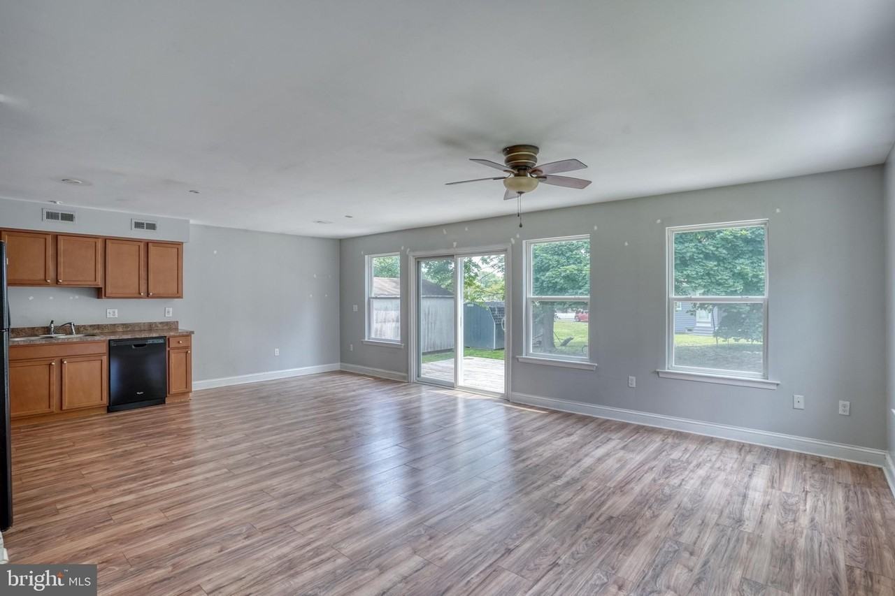 203 Hamilton St - Photo 6 of 27