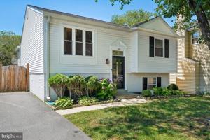 featured image of 2313 Westport Ln