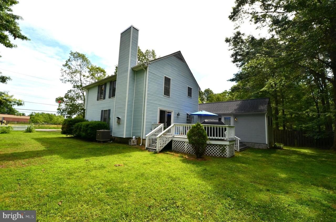 1527 Snug Harbor Rd - Photo 2 of 39