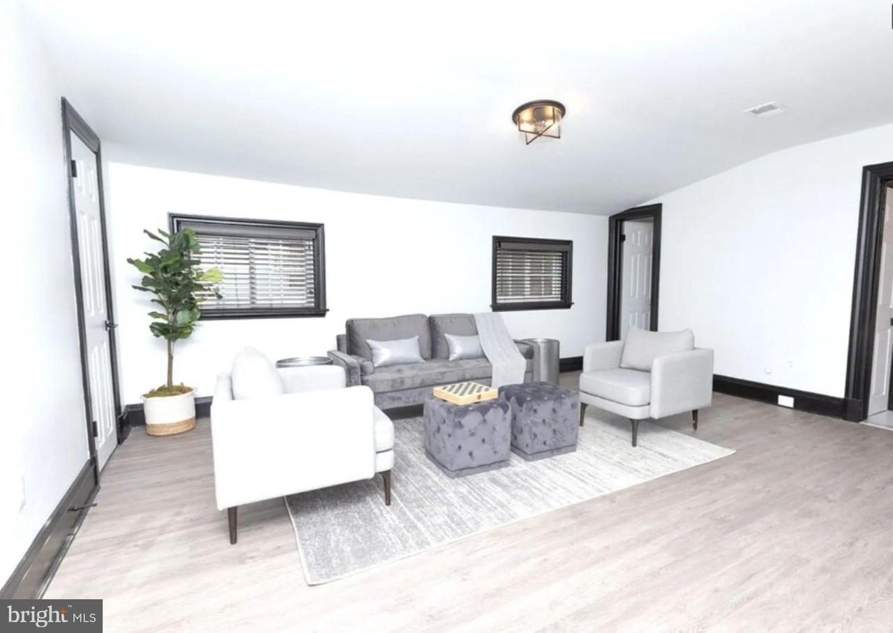 606 Cathedral St #1D - Photo 4 of 7