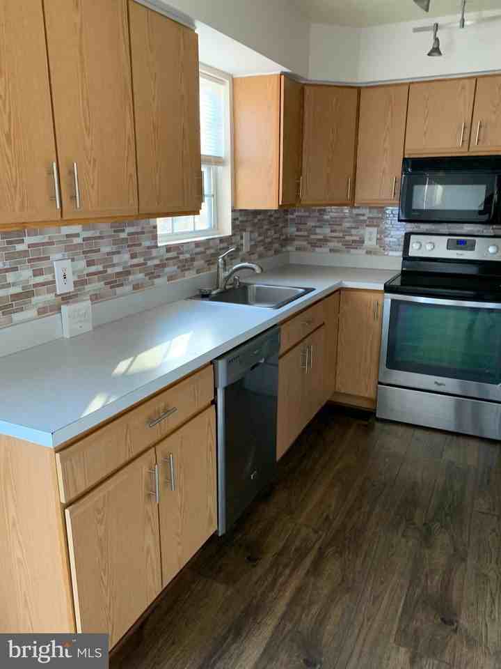 9528 Sea Gull Ct - Photo 4 of 14