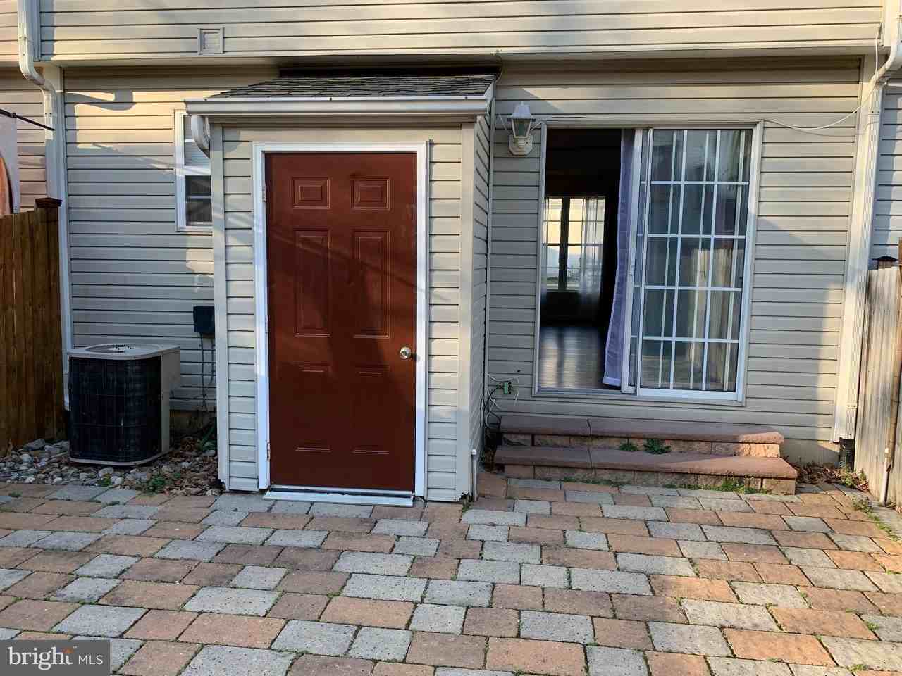 9528 Sea Gull Ct - Photo 7 of 14