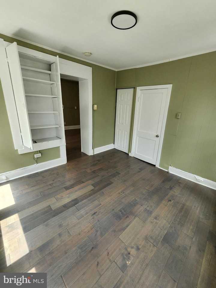 316 Upper College Ter #1 - Photo 7 of 10