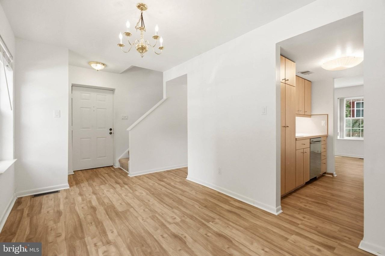 9101 Bronze Bell Cir - Photo 5 of 34